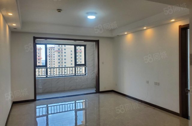 精装未住 小高层一梯一户带车位地下室三叶草户型九州新城