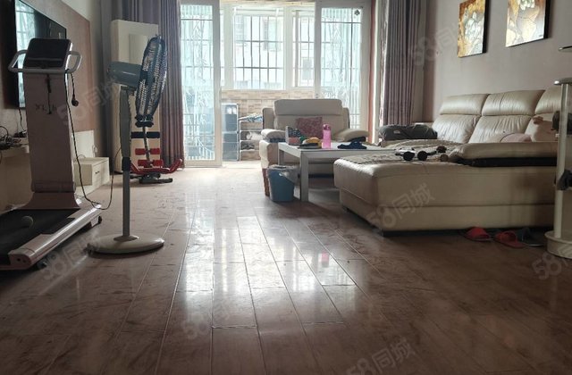 幸福住宅小区3室2厅135㎡56万二手房图片
