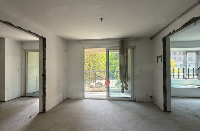 金地艺境4室2厅137㎡108万二手房图片