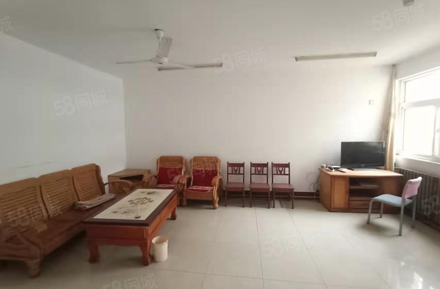 龙山花园小区 出行方便 刚需两居 商圈成熟 楼层好