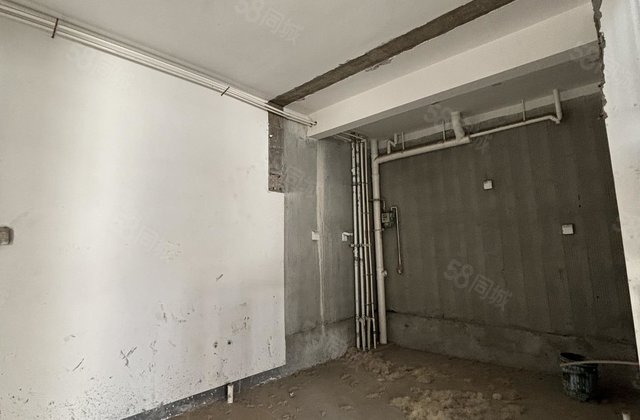 超低密度 商品住宅 南北通透 出行方便 环境好 小区新