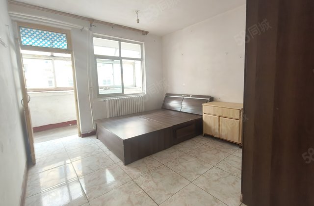 三中，东昌中学，步梯二楼，看房方便，四海小区！