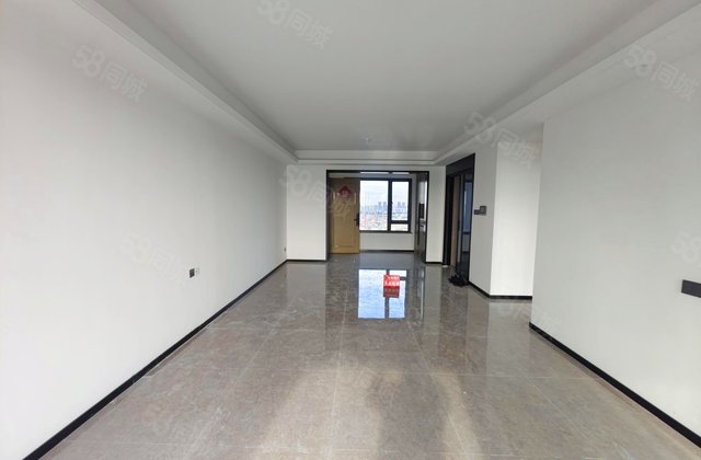 龙光天誉4室2厅140㎡200万二手房图片