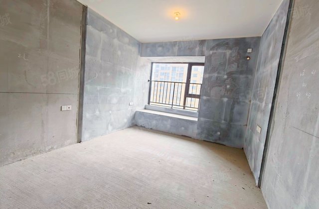 佳兆业悦府4室2厅125.24㎡55万二手房图片