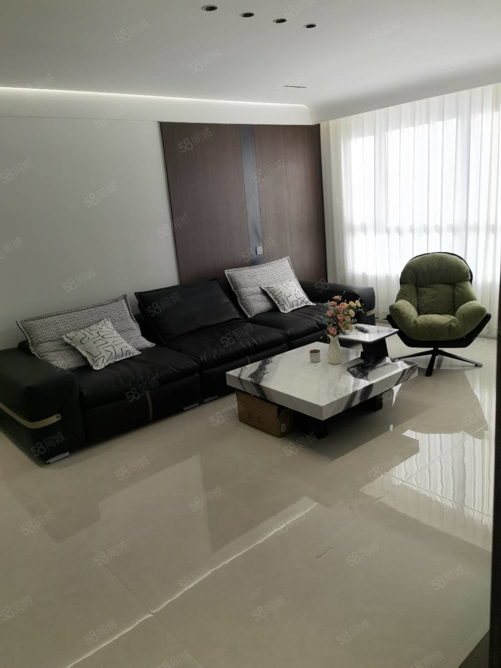 海龙新城3室2厅2卫170㎡南北118万