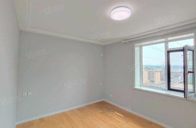 金荣园2室1厅60.06㎡75万二手房图片