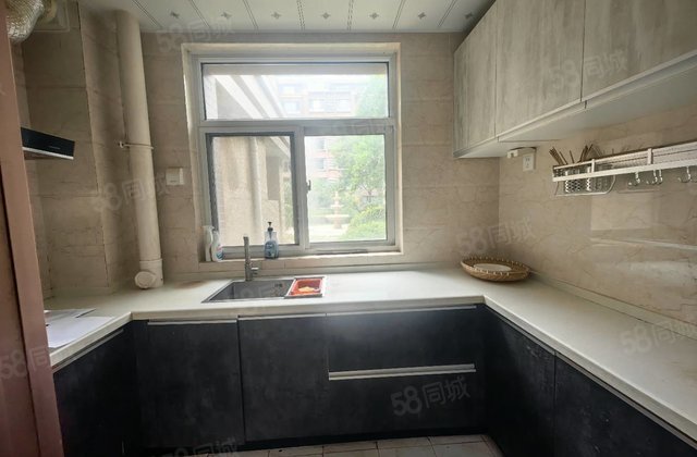 急售华建！电梯洋房一楼带院带下沉带车位免大税可按揭贷款