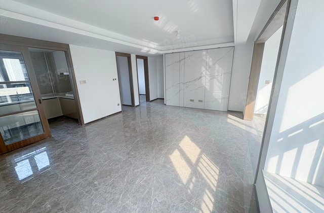 世茂璀璨倾城(二期)3室2厅119㎡102万二手房图片