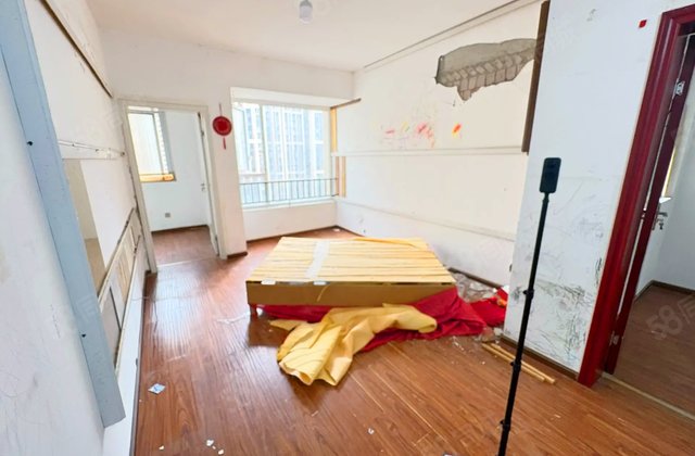 龙腾东麓城3室2厅67.54㎡44万二手房图片