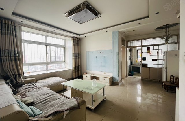 新出 汽车站 万达附近 阿尔卡 桐凤家园边户 地暖三室