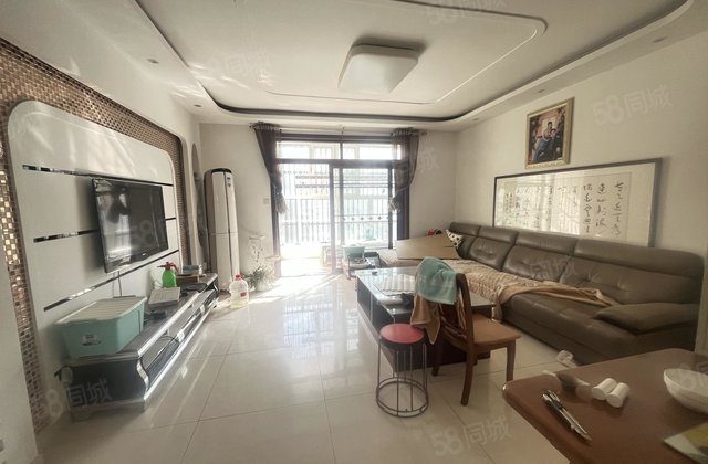 东方双语 湖边 新东方名人苑三期  3室2厅 电梯房