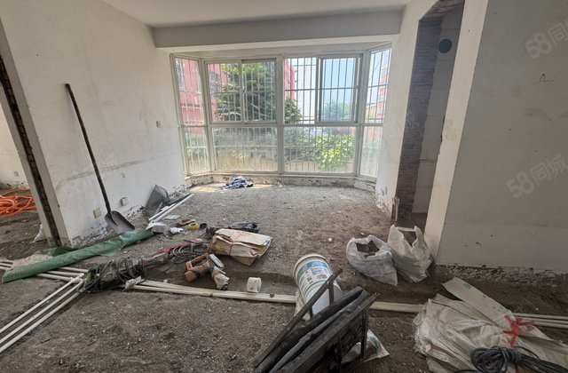 才干路 金丰苑 三中 北校一楼带院子地暖 边户