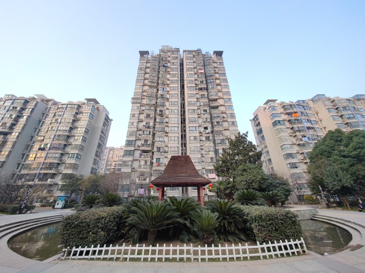 香江生态丽景(c区)3室2厅2卫107.24㎡南134万
