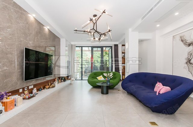 雪梨澳鄉(xiāng)(別墅)3室2廳3衛(wèi)180.34㎡東南1680萬