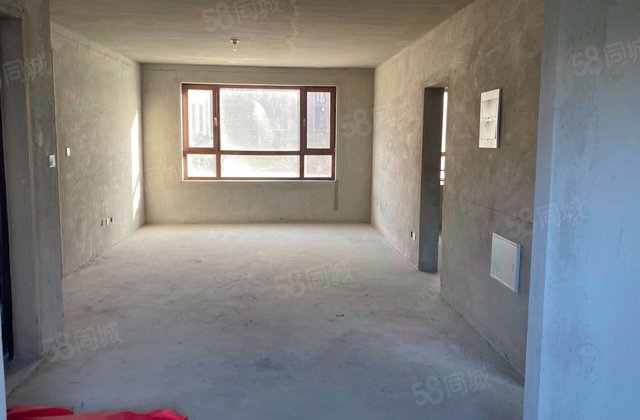 君临悦棠3室1厅119.74㎡49.5万二手房图片