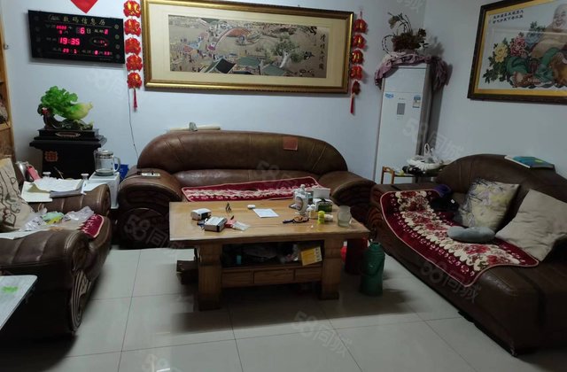 急售,3室2厅1卫,房东急卖 有证,证过5年,免大税,可议,