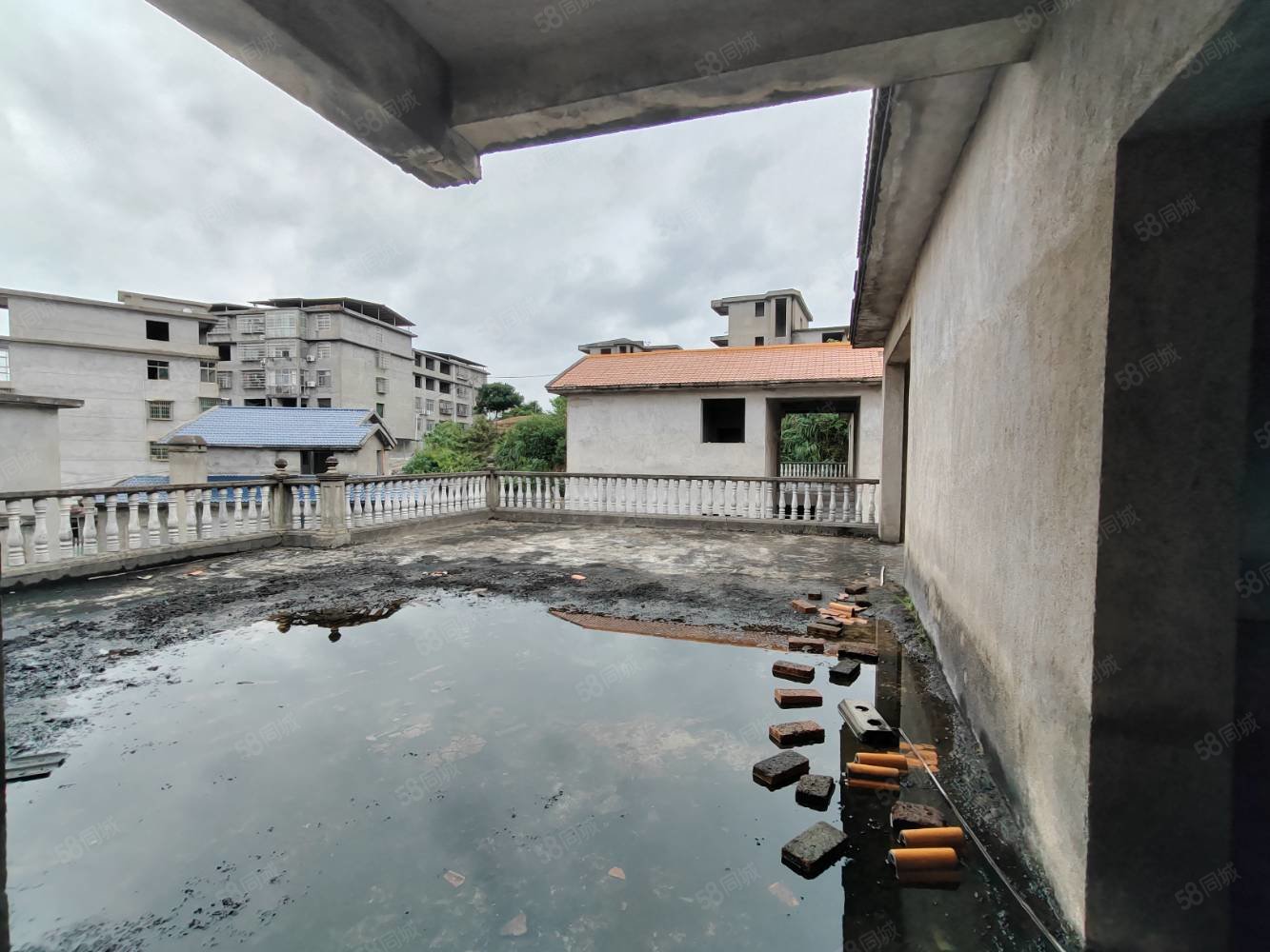 湖田壹号7室3厅3卫420㎡南北169万