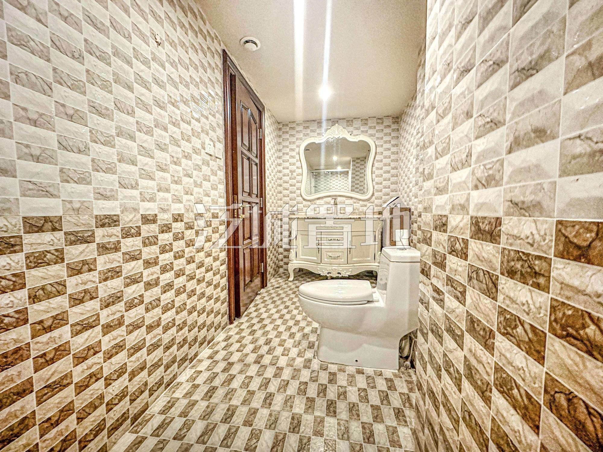 北京玫瑰園9室5廳12衛(wèi)607㎡南北5880萬(wàn)