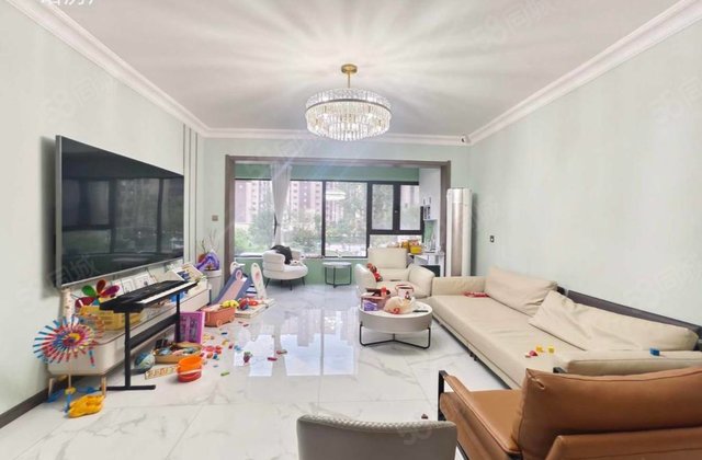 当代国际 有电梯 次新小区 精装可拎包入住 医疗配套成熟