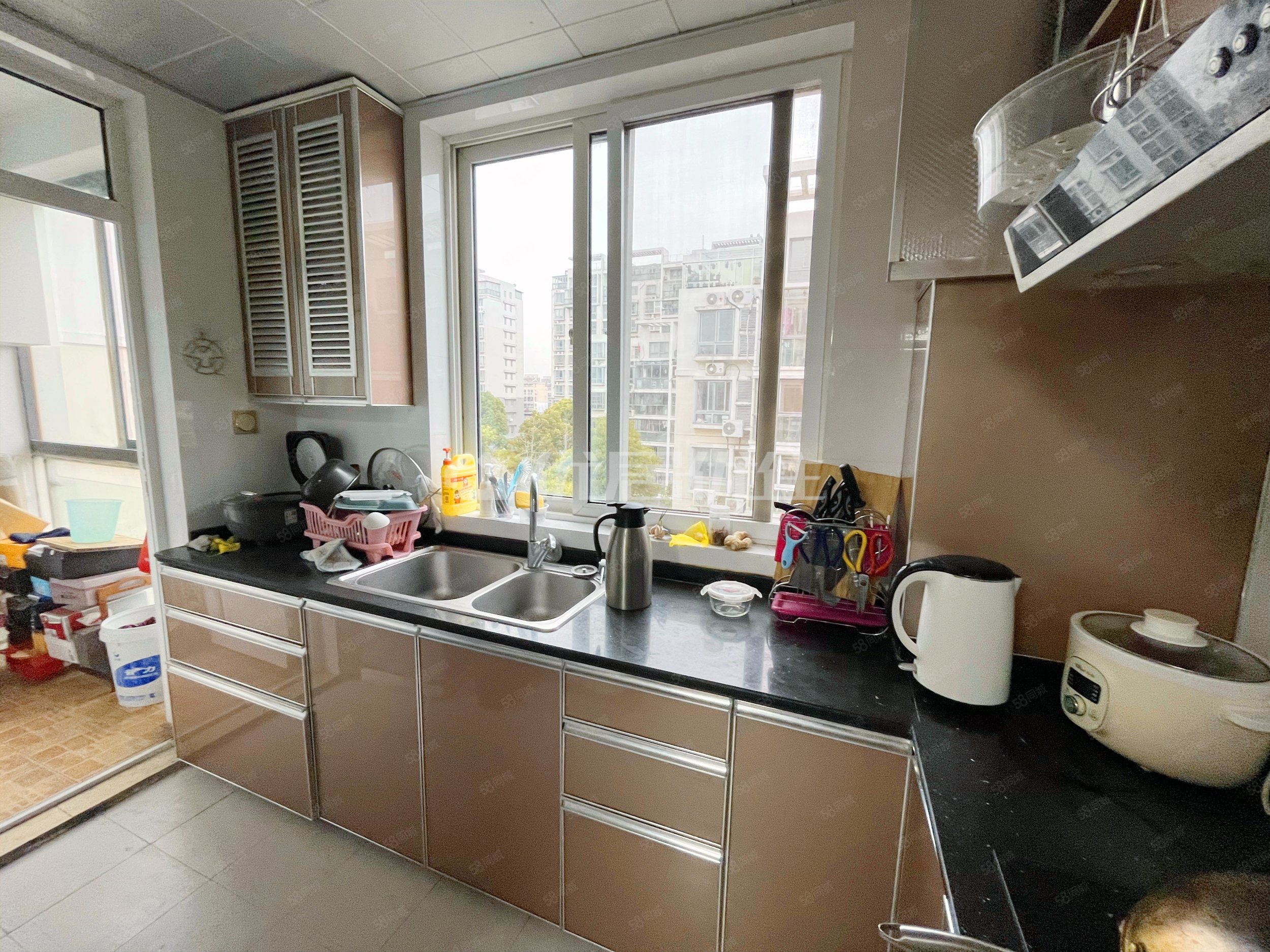 【10图】满五换房装修通透采光好带8平车库看房方便,绿岛花园城市绿洲