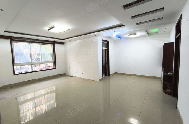 名人苑二期 有证可按揭 三室两厅两卫 东昌湖 东方双语