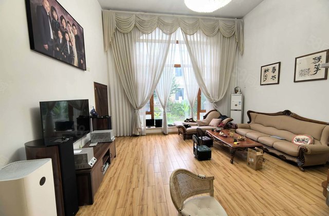 5室2厅 沁水苑 满二 340平 诚心出售 价格可议