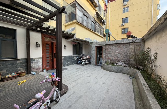 七中 振兴路 一楼带院 有外开门 豪华装修 独门独院