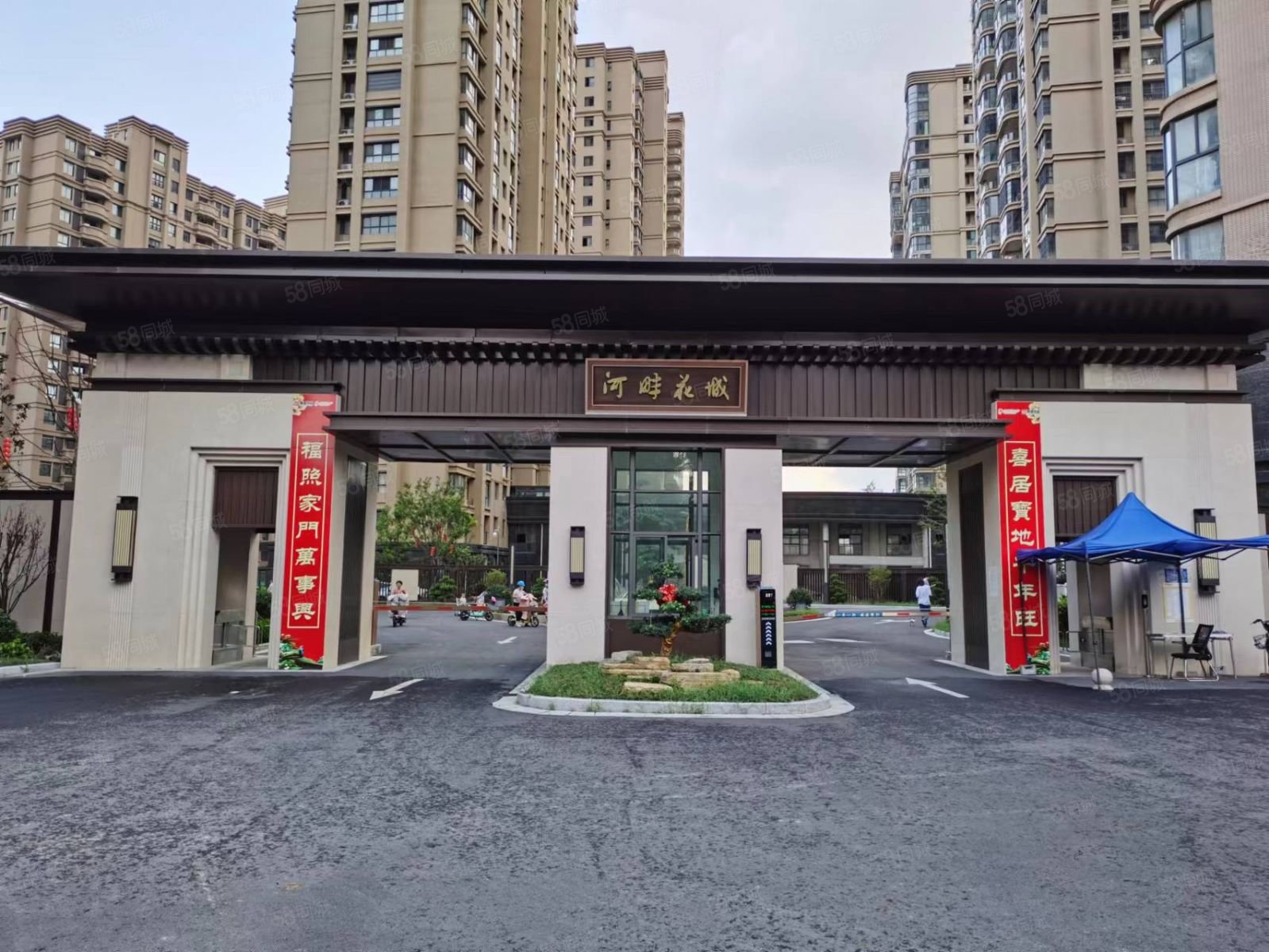 河畔花城三期景观房毛坯新房单价一万就出售