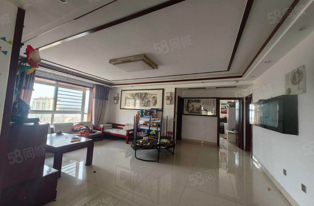 翡翠城150平四室两厅两卫，带车位储藏室，精装修，价格能谈