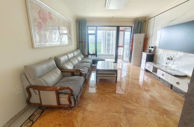 碧桂园翡丽湾 精装四室 带车位免大税 观景好房 大双阳台