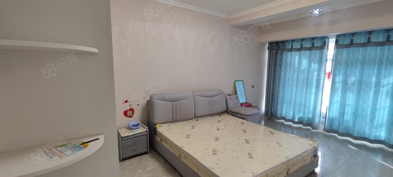 丝路御景湾3室2厅1卫112.38㎡南北51.8万