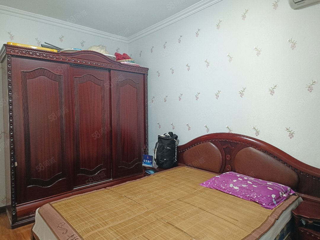 铁兵花园3室2厅1卫95㎡南北48万