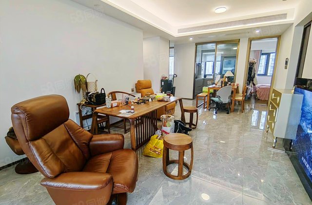 联发君领学府4室2厅116㎡245万二手房图片