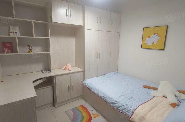 急售海润公园 三院江山印南边 三室两厅精装修 带储藏室和车位