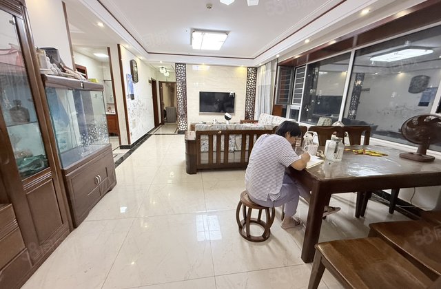昌润莲城！东昌壹号院！边户！中间楼层！全明户型！可面议！