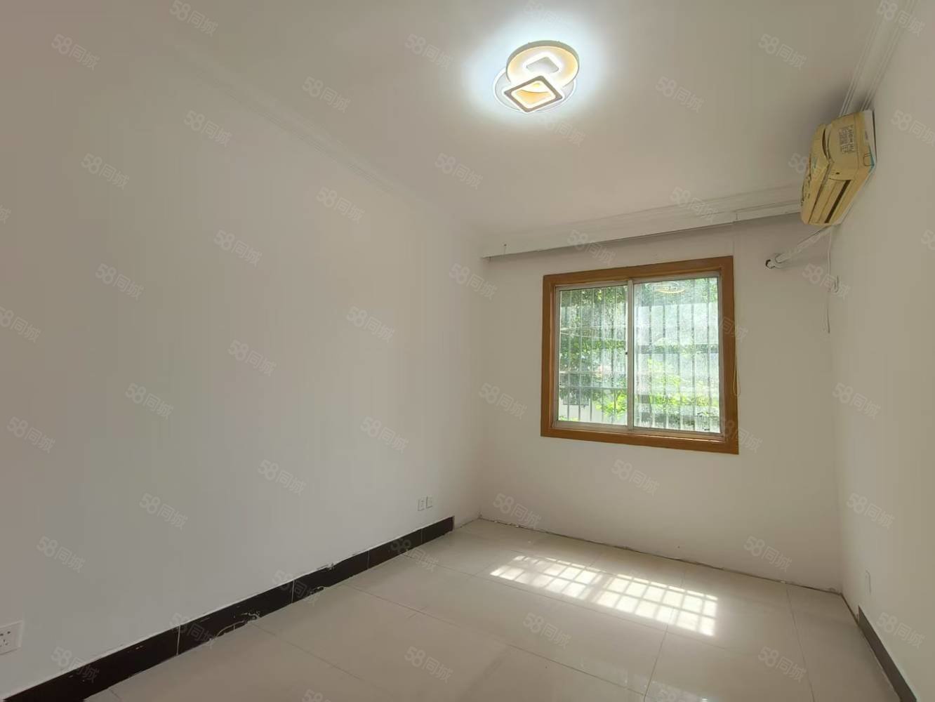 丰水源清华苑3室2厅2卫116㎡南北50万