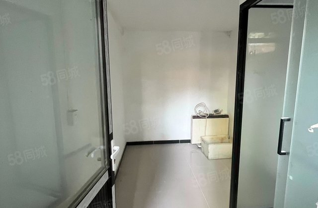 东四十二条胡同1室0厅12.5㎡170万二手房图片