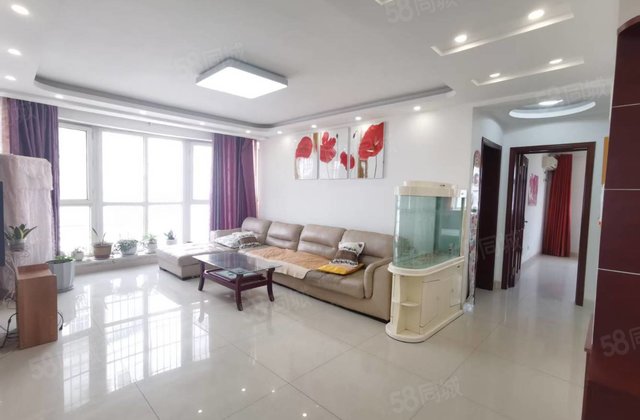 汽车站东临 伟业中华苑北区 多层三室 中间楼层 免大税