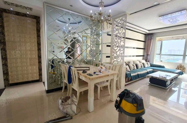 急售东昌丽都四叶草户型 东边户 免大税带车位储藏室