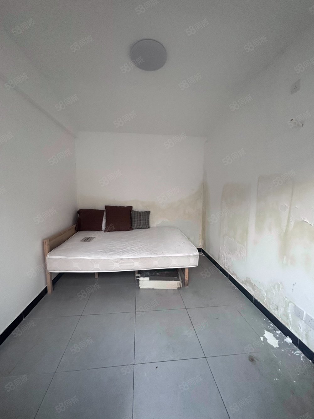 永康胡同小區(qū)1室0廳1衛(wèi)14.3㎡南245萬