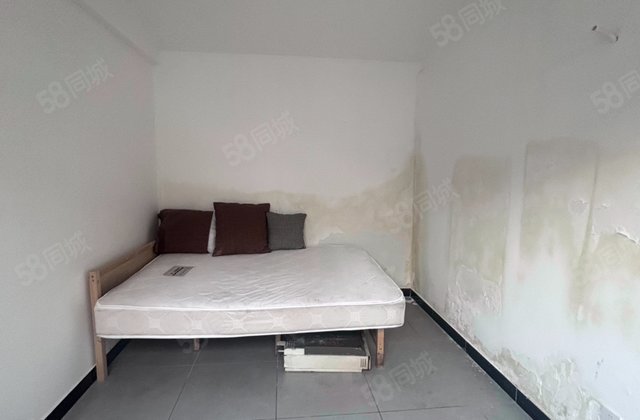 永康胡同小區(qū)1室0廳1衛(wèi)14.3㎡南245萬