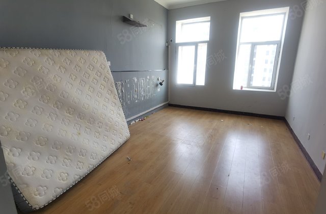 开发区商住两用 公寓型的住宅  一室一厅   X可办公