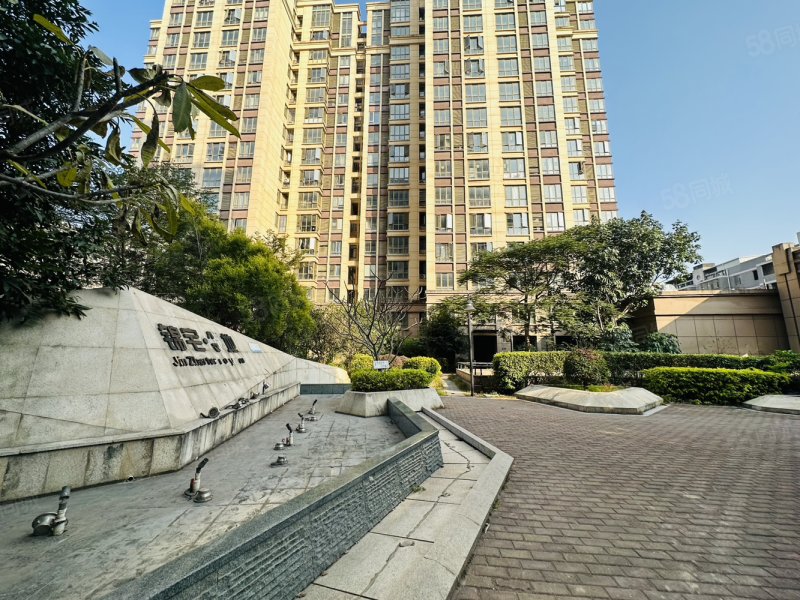 锦宅领地3室2厅2卫96.8㎡南69万