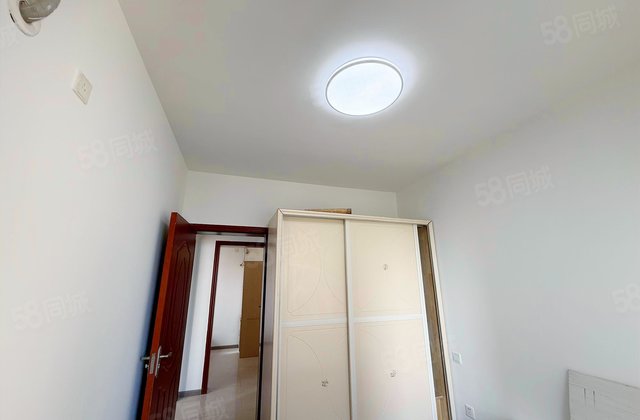 绿地国际花都三期3室2厅82.38㎡79.8万二手房图片