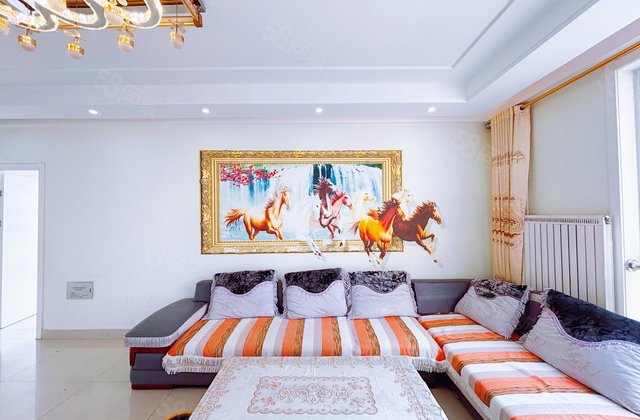 华悦金钻 购物方便 小区新 交通便利 产权清晰 南北通透