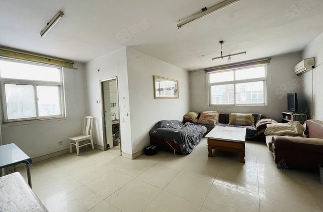 嘉和花园 总价不高，首付先拿几万可拎包入住 高楼层视野无遮挡