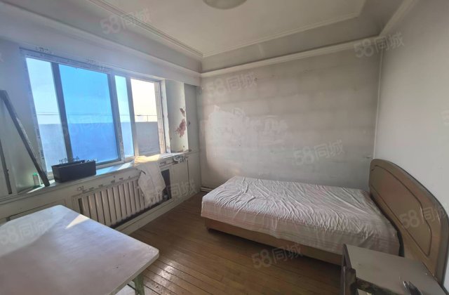 教师大厦3室1厅95.32㎡83万二手房图片