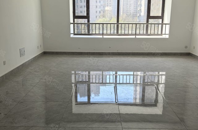 急售！诚心卖！莲湖湾!电梯洋房！新房未住！送车储！随时看房！