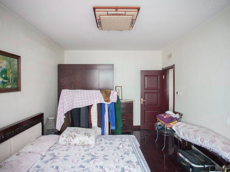 滨东花园一期双卫生间满五朝向好高楼层视野无遮挡