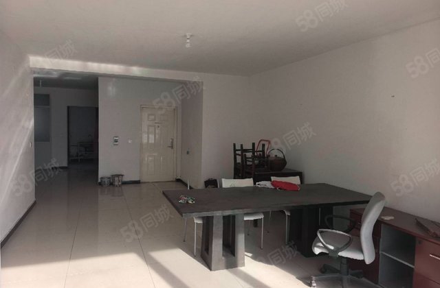 东方太阳城三期琴湖湾3室2厅150.32㎡305万二手房图片